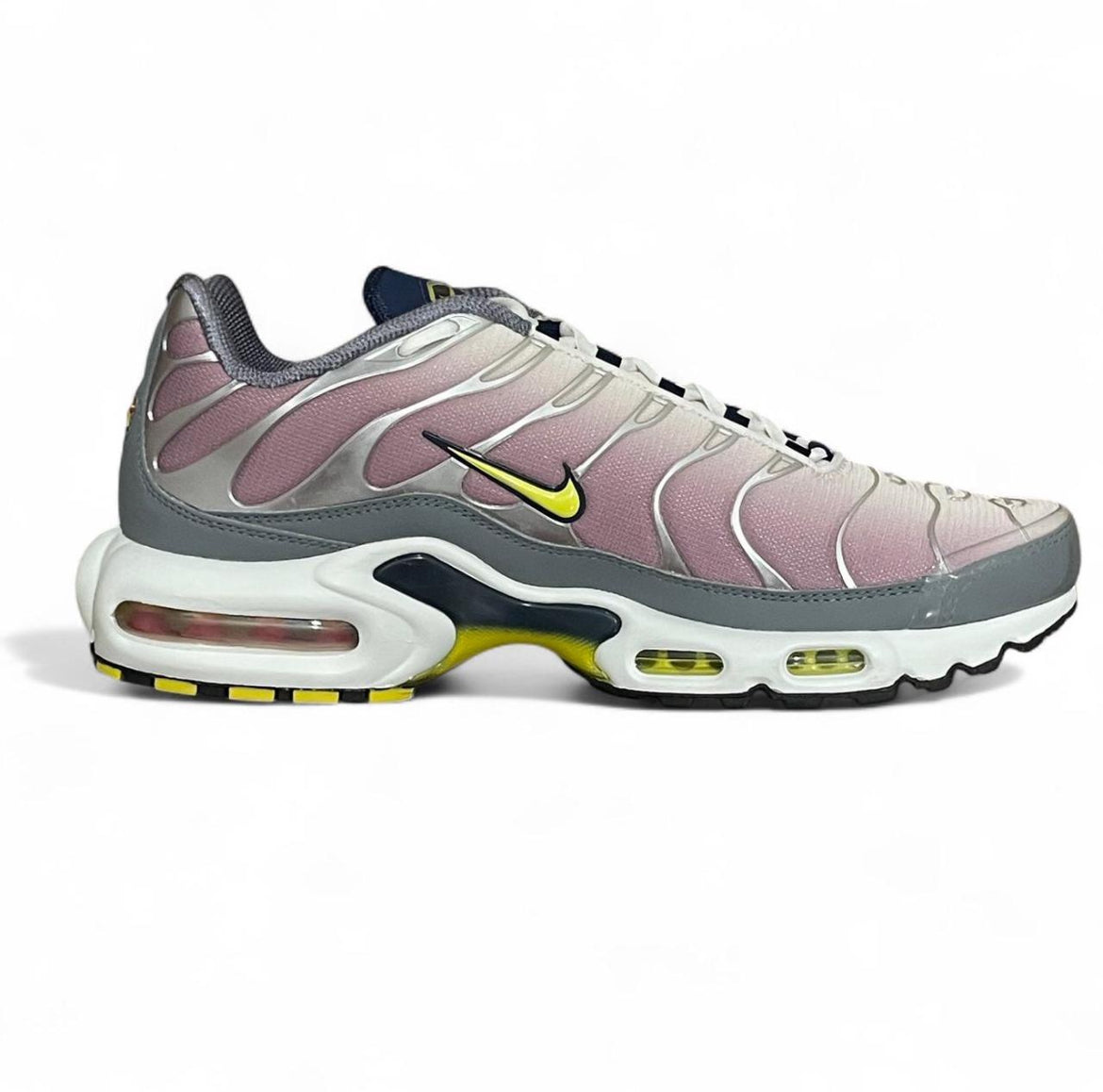 FN8007-500 Nike Air Max Plus TN (Womens)
‘Violet Dust High Voltage’ (2023)