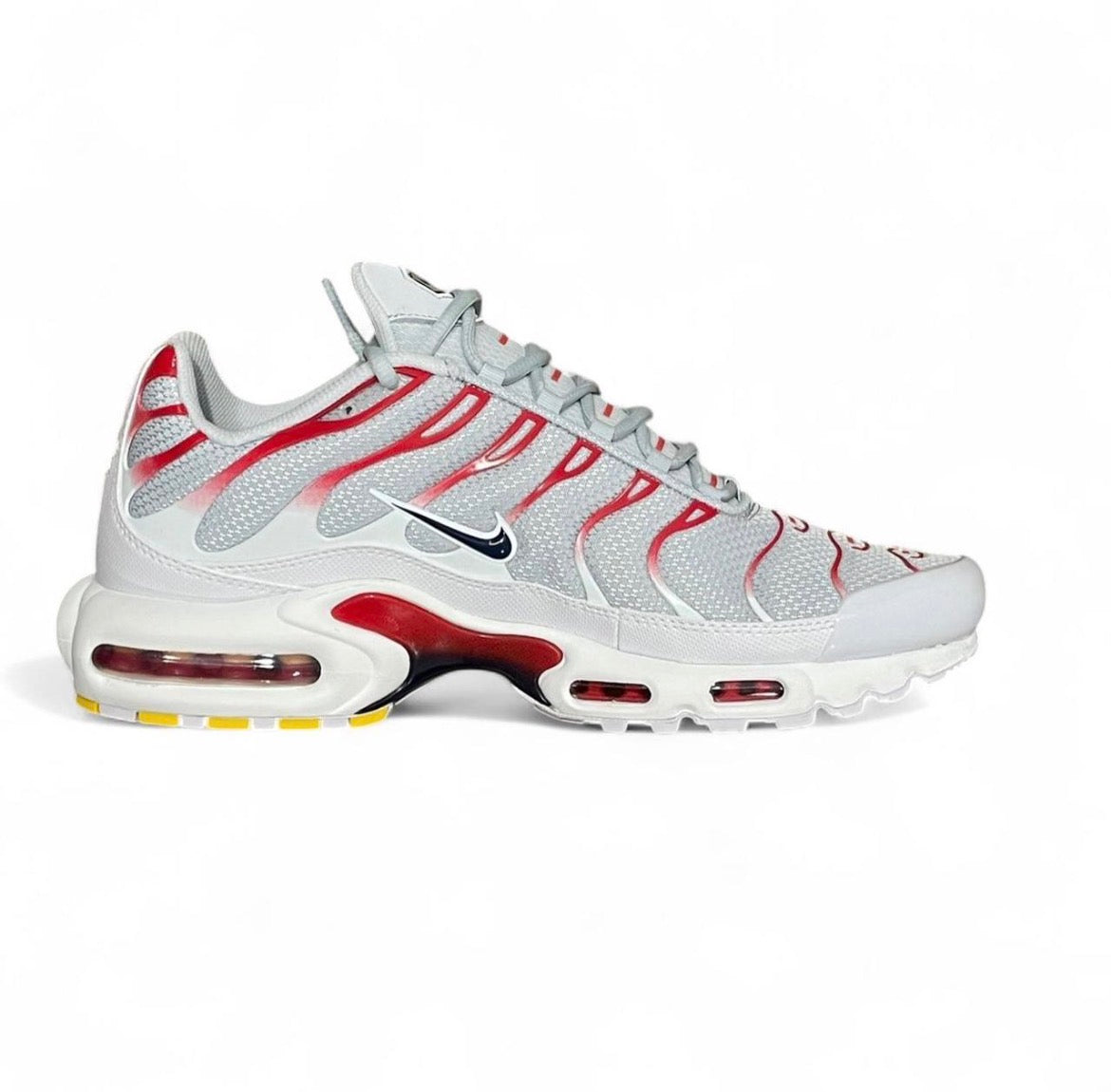 DM0032-034 Nike Air Max Plus TN ‘Gull’ (2026)