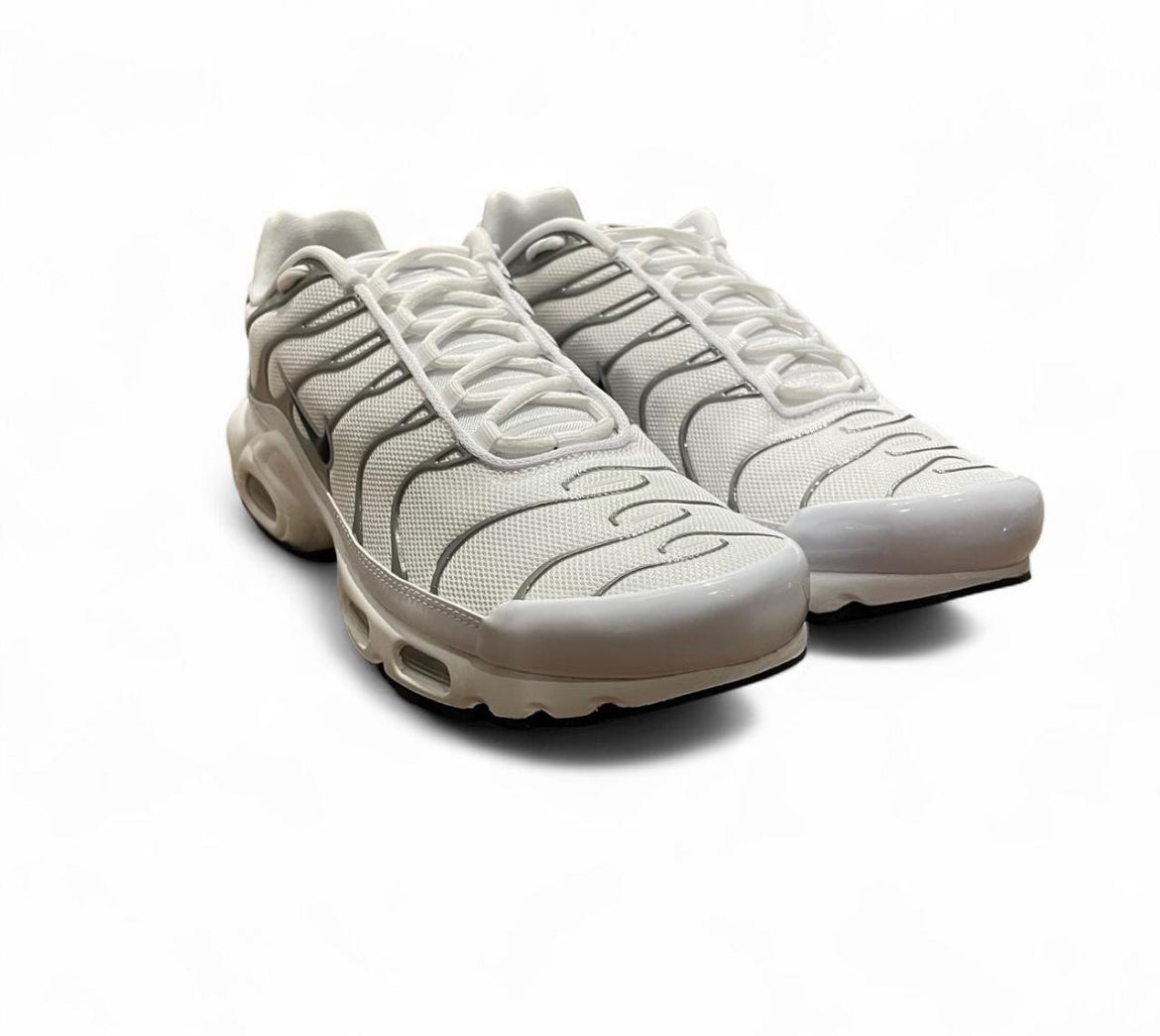 HJ9743-100 Nike Air Max Plus TN (Womens) ‘White Metallic Silver’ (2024)