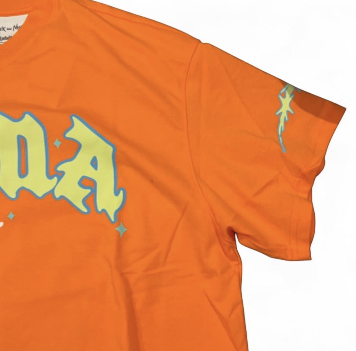 633098-01 PUMA HOOPS x Rick & Morty Basketball T-Shirt
‘Rickie Orange’ (2025)
