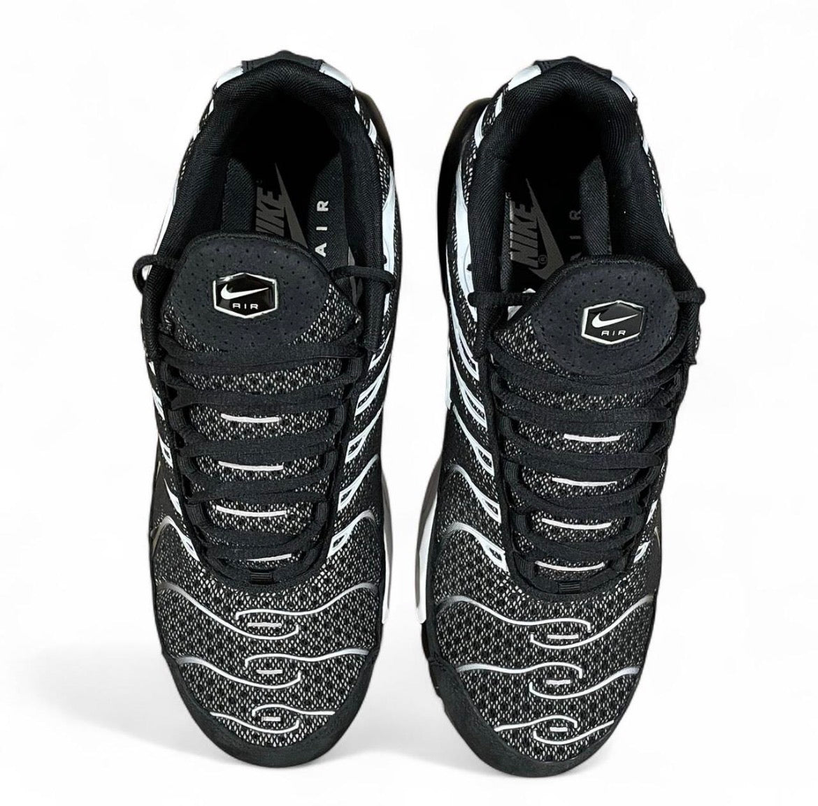 898018-001 Nike Air Max Plus TN ‘Black Sail’ (2017)