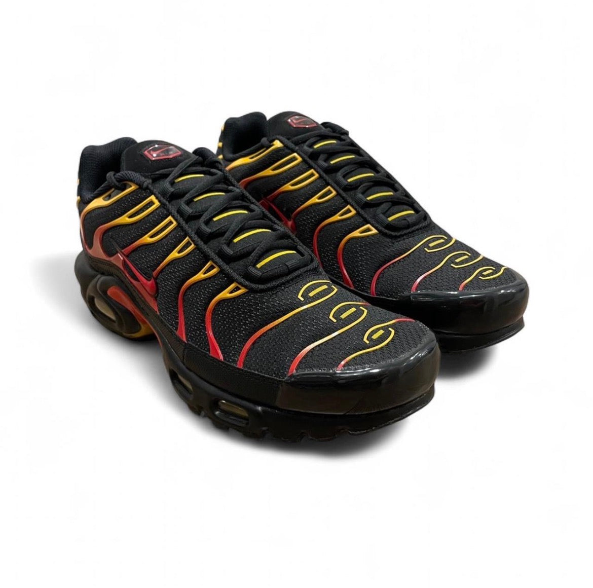 DM0032-030 Nike Air Max Plus TN ‘Black University Gold Red’ (2026)