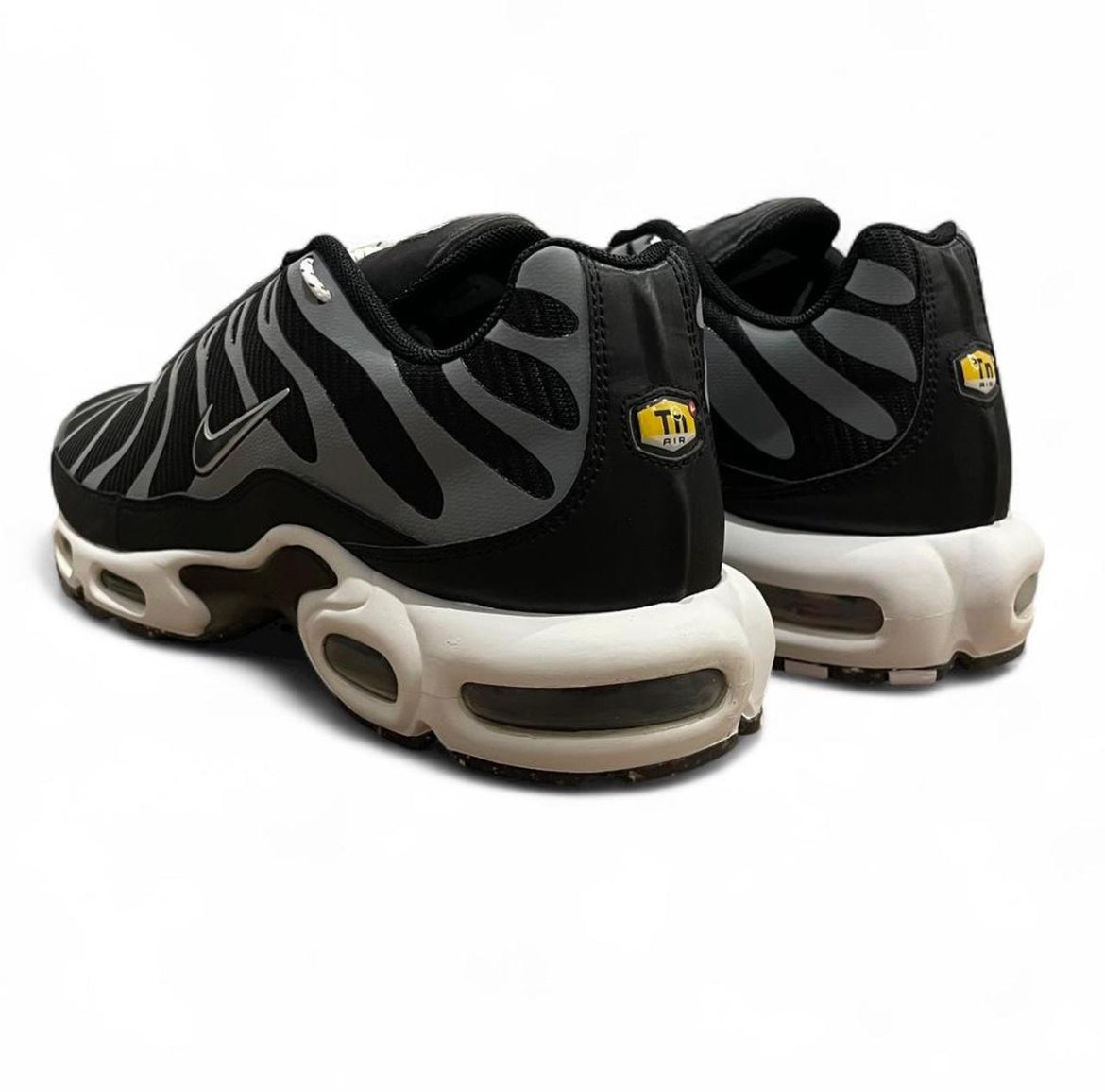 DM2466-001 Nike Air Max Plus TN Grind ‘Dark Smoke Grey’ (2021)