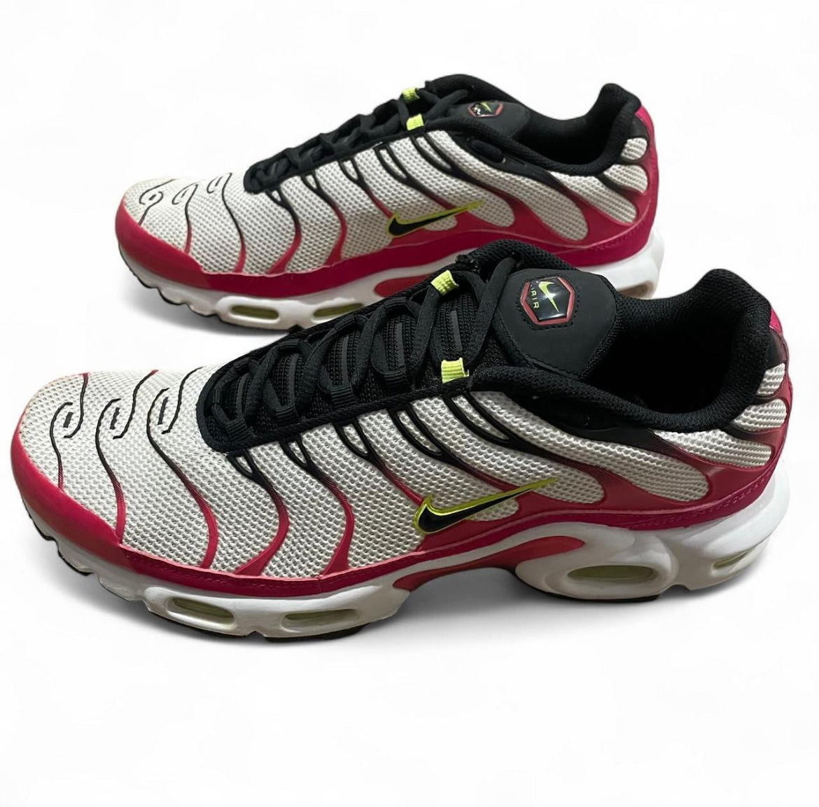 CJ9929-100 Nike Air Max Plus TN ‘Fuscia’ (2019)