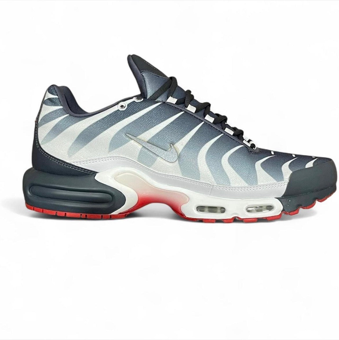 AQ0237-100 Nike Air Max Plus TN SE ‘Before The Bite’ (2018)