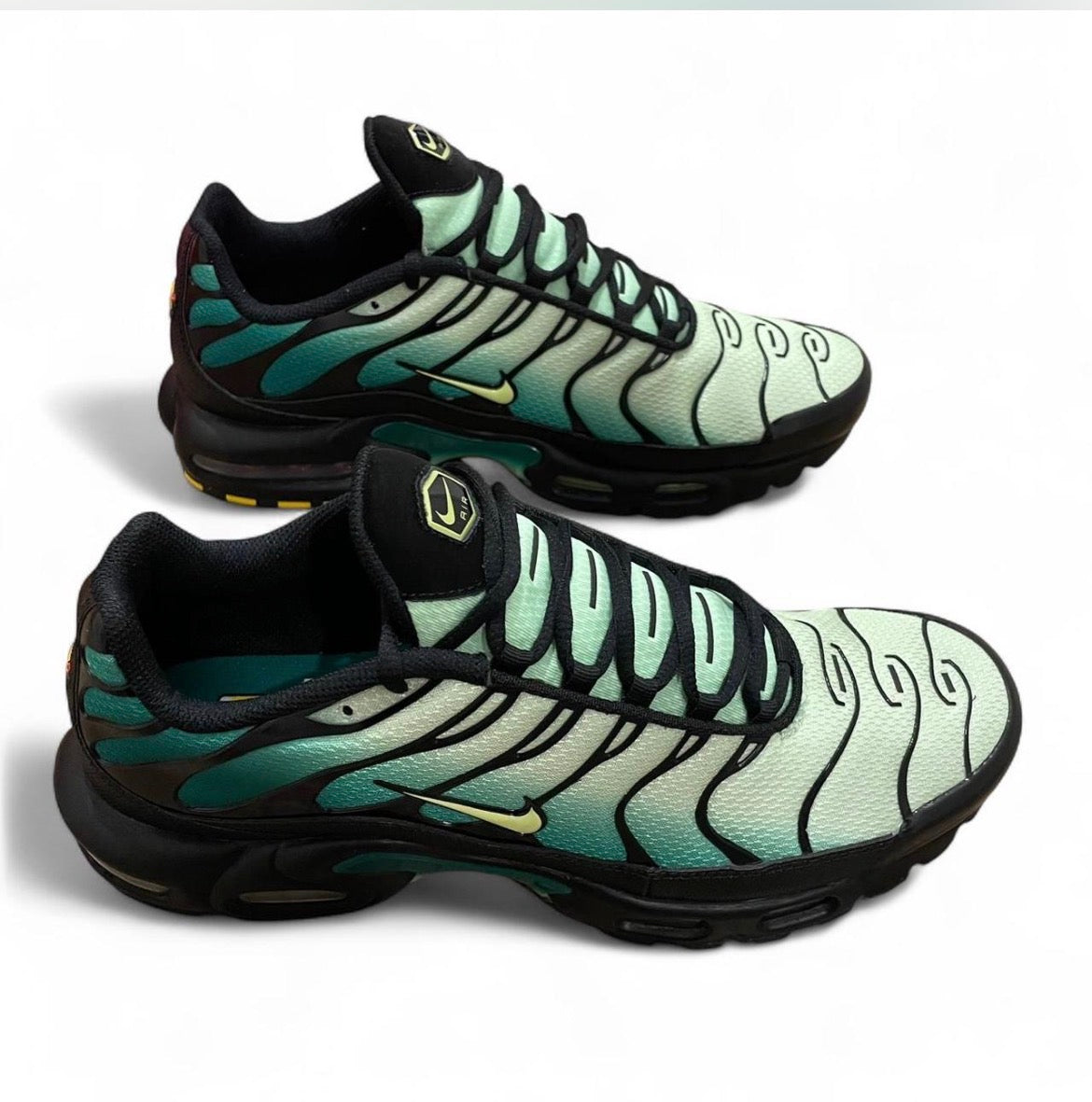 DM0032-301 Nike Air Max Plus Tn ‘Mojito’ (2025)