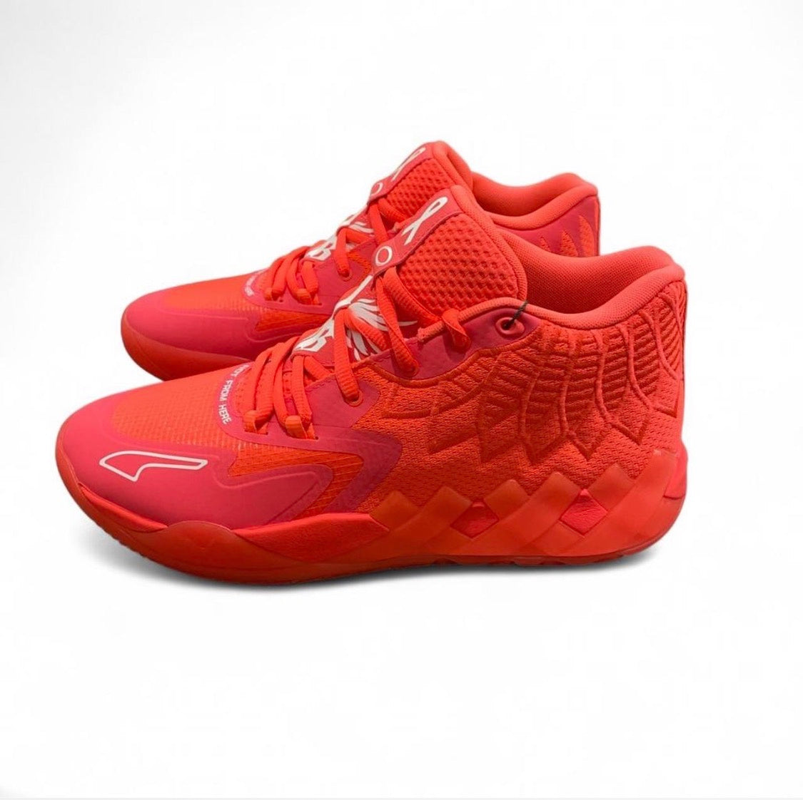 376848-01 Puma LaMelo Ball MB.01 ‘Breast Cancer Association’ (2023)