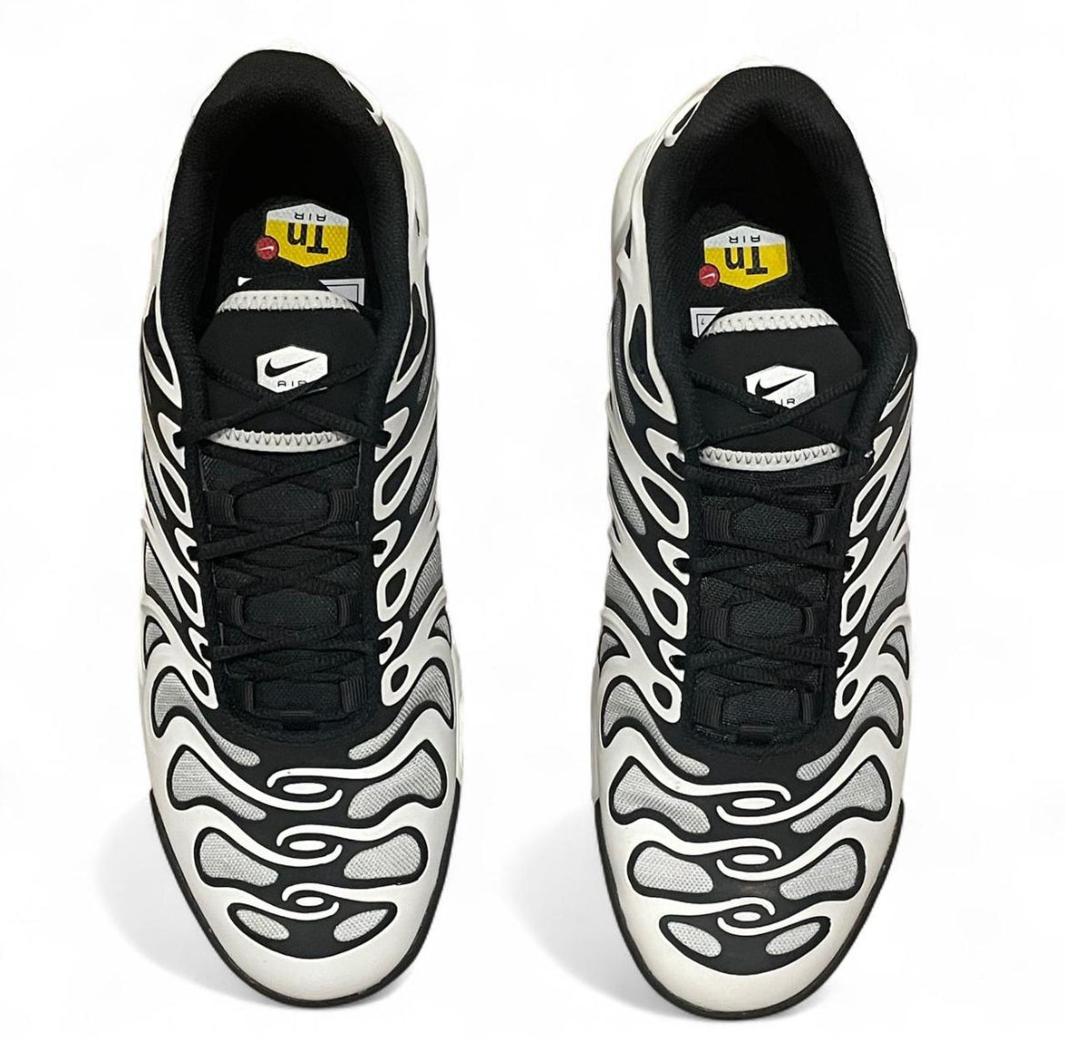 FD4290-101 Nike Air Max Plus TN Drift ‘White Black Metallic Silver’ (2024)