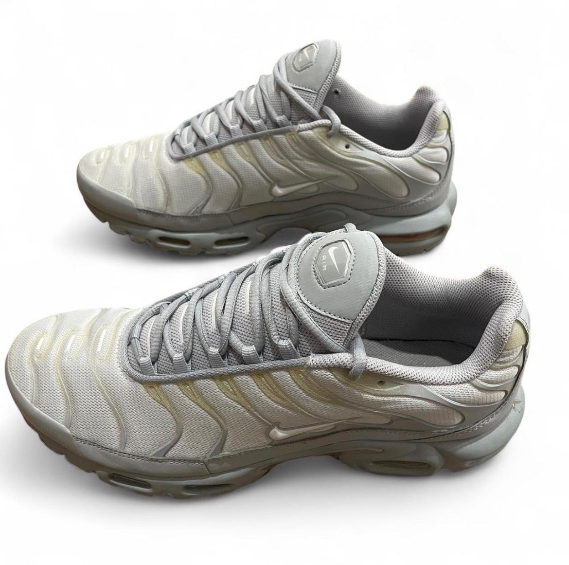 852630-029 Nike Air Max Plus TN ‘Wolf Grey’ (2018)