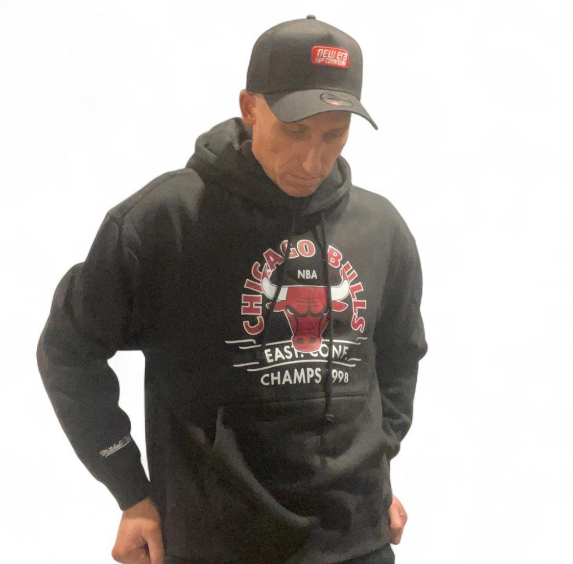 Mitchell & Ness Fleece Hoody ‘Chicago Bulls East. Conf. Champs 1998-Black’ (2024) MNCG2358