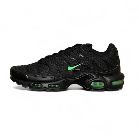 DM0032-024 Nike Air Max Plus TN ‘Green Strike’ (2025)