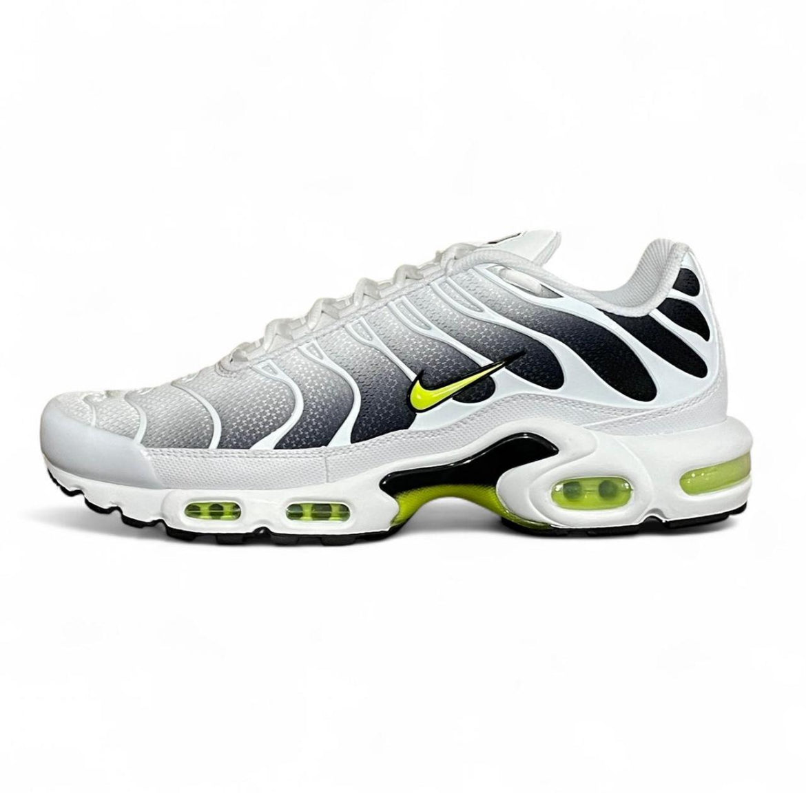 DM0032-103 Nike Air Max Plus TN ‘White Black Volt’ (2024)