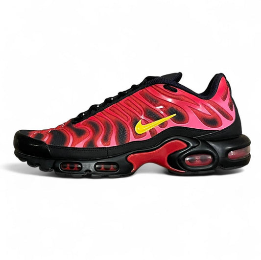 DA1472-600 Nike Air Max Plus TN ‘Supreme University Red’ (2020)