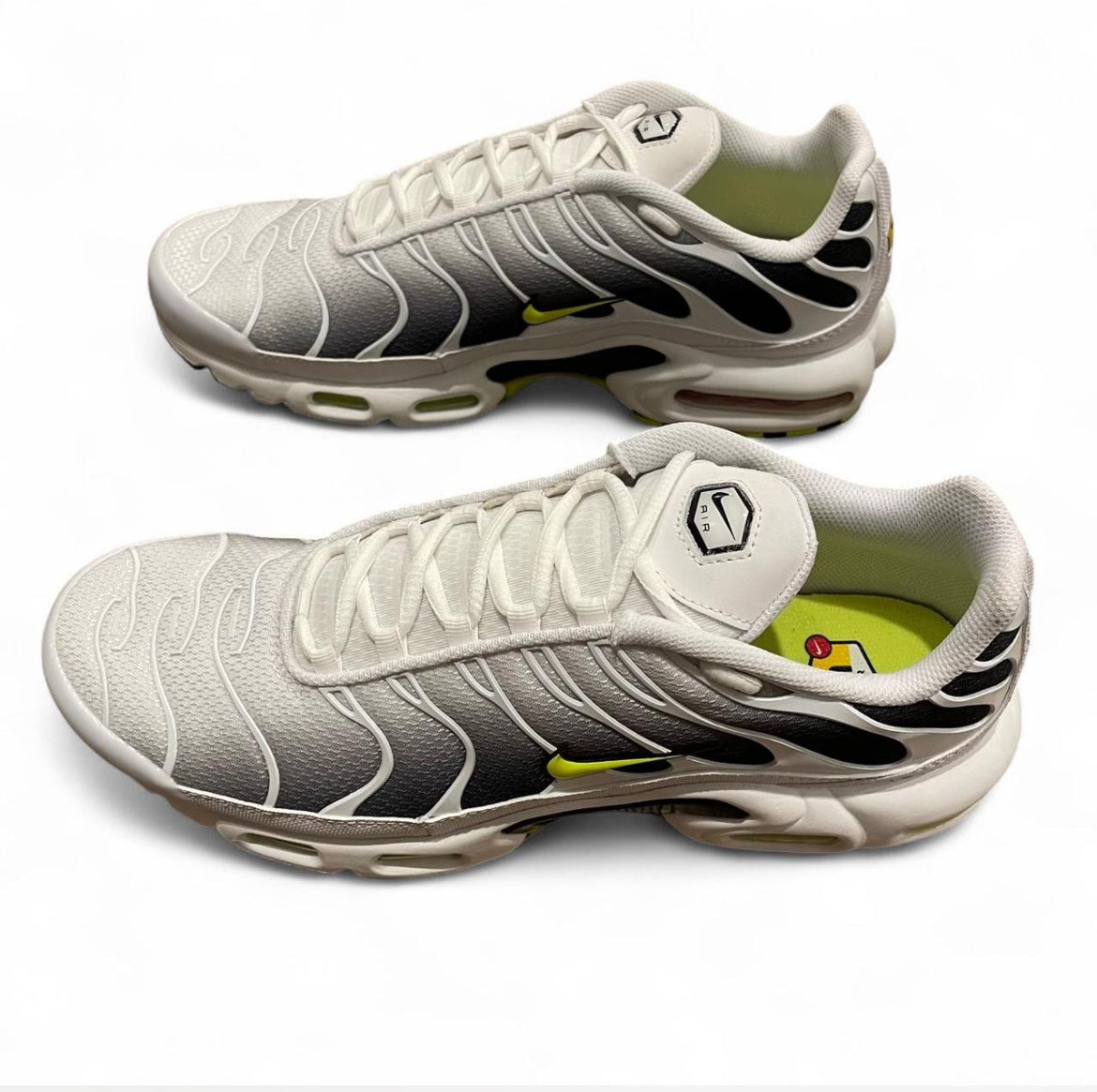 DM0032-103 Nike Air Max Plus TN ‘White Black Volt’ (2024)