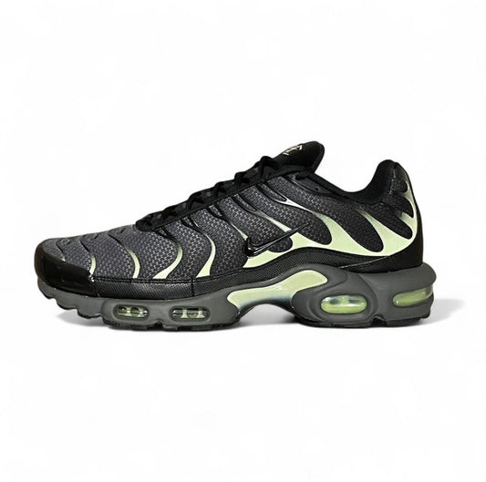 DM0032-035 Nike Air Max Plus TN ‘Iron Grey Light Liquid Lime Black’ (2026)