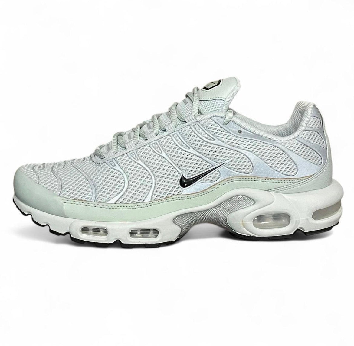 FV8480-002 Nike Air Max Plus TN (Womens) ‘Light Silver’ (2024)