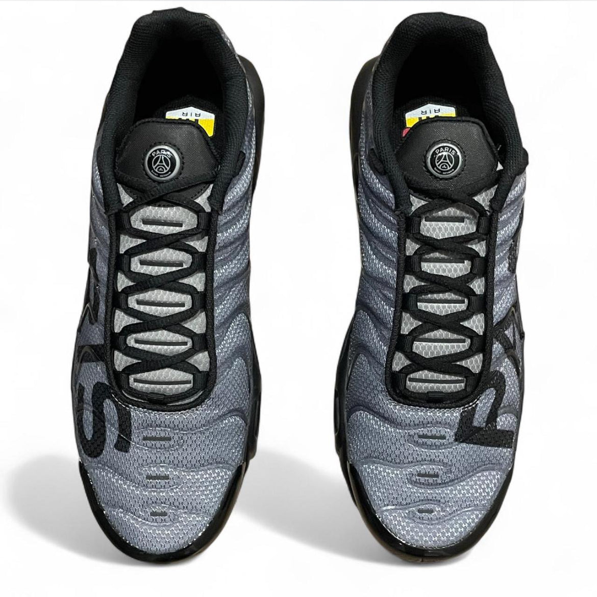 IB2253-001 Nike Air Max Plus TN PRM ‘PSG Paris Saint-Germaine Black Particle Grey’ (2025)