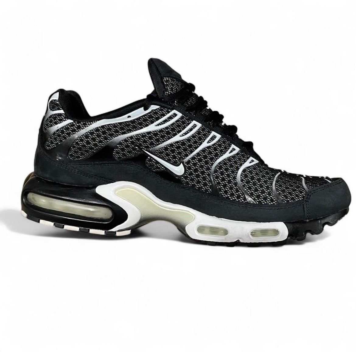 898018-001 Nike Air Max Plus TN ‘Black Sail’ (2017)