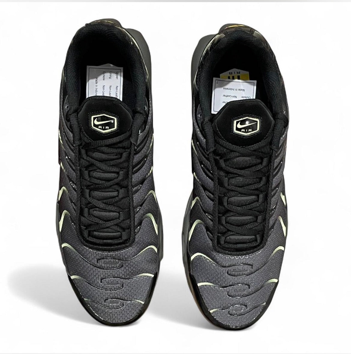 DM0032-035 Nike Air Max Plus TN ‘Iron Grey Light Liquid Lime Black’ (2026)