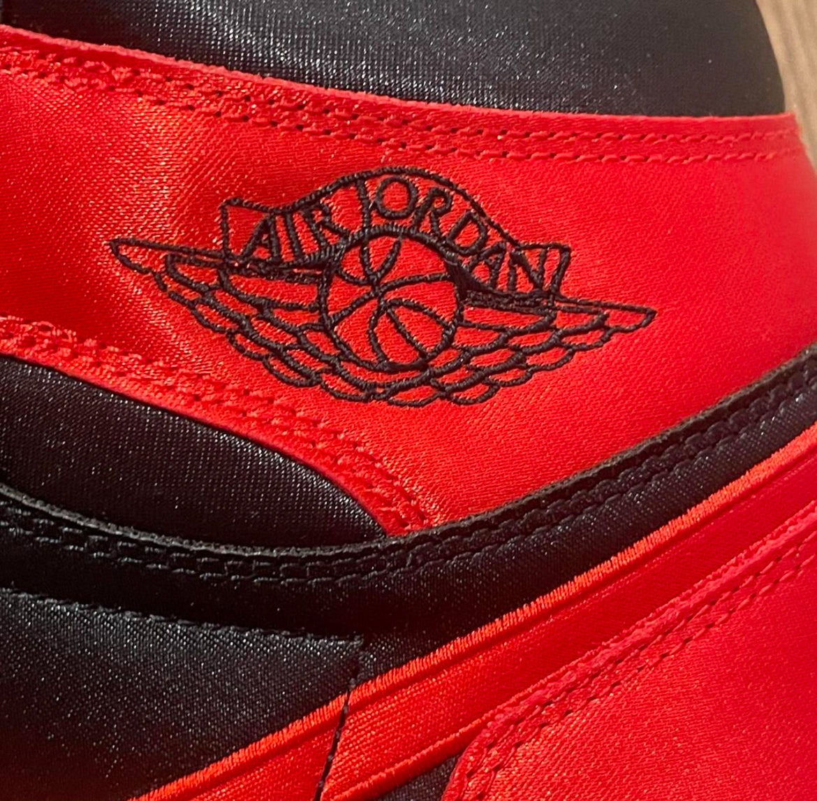 FD4810-061 Jordan 1 Retro Hi OG (Womens) ‘Satin Bred’ (2022)