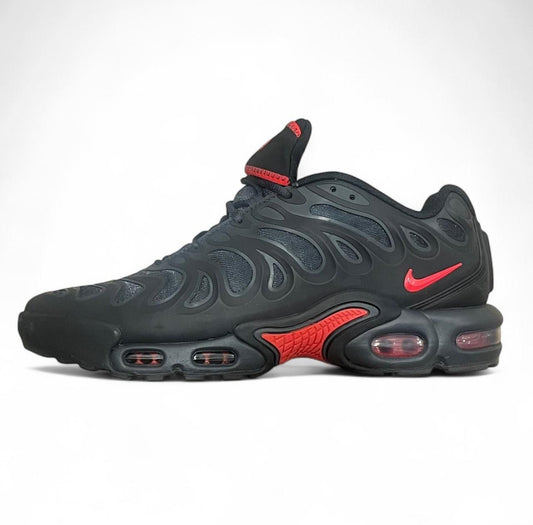 FD4290-013 Nike Air Max Plus TN Drift ‘Bred’ (2025)