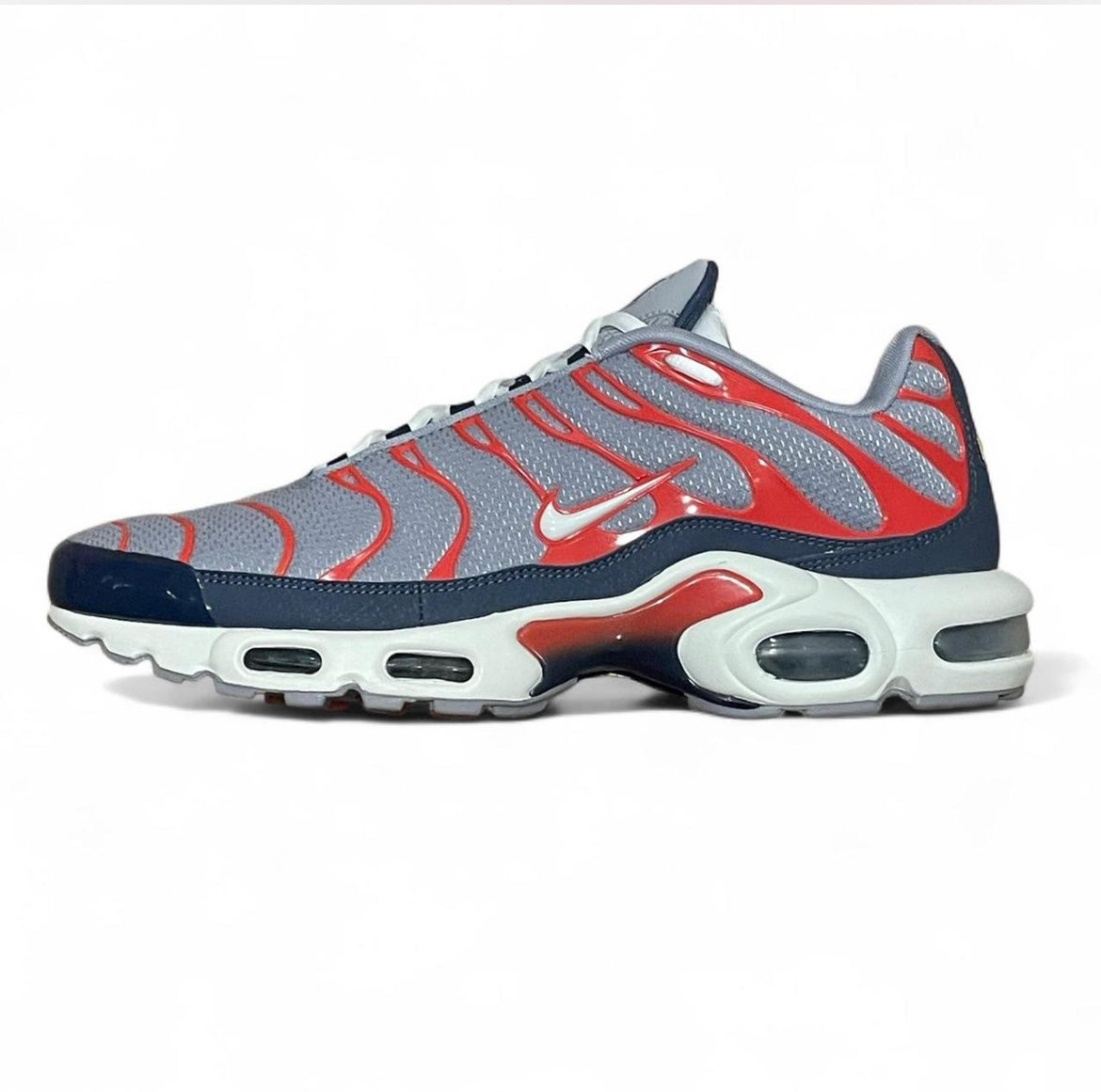 DB0682-003 Nike Air Max Plus TN ‘USA Grey’ (2022)