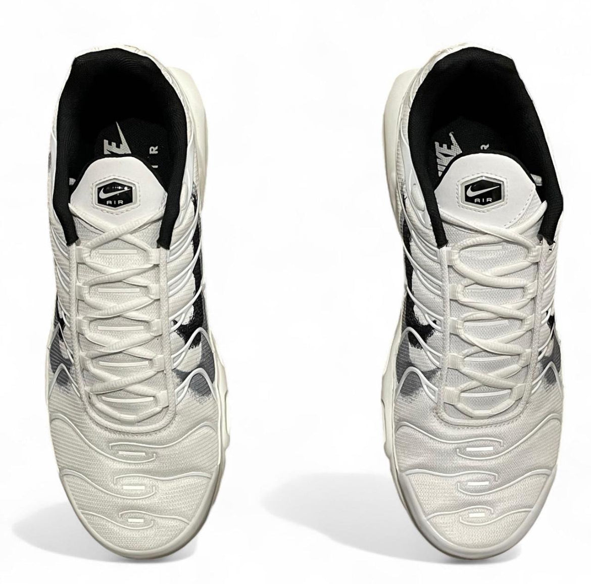 FD0658-100 Nike Air Max Plus TN ‘Spray Paint Swoosh’ (2022)