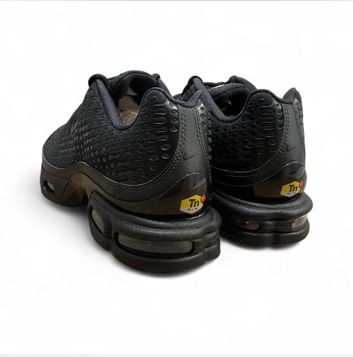 HQ2197-001 Nike Air Max Plus TN7 ‘Black’ (2025)