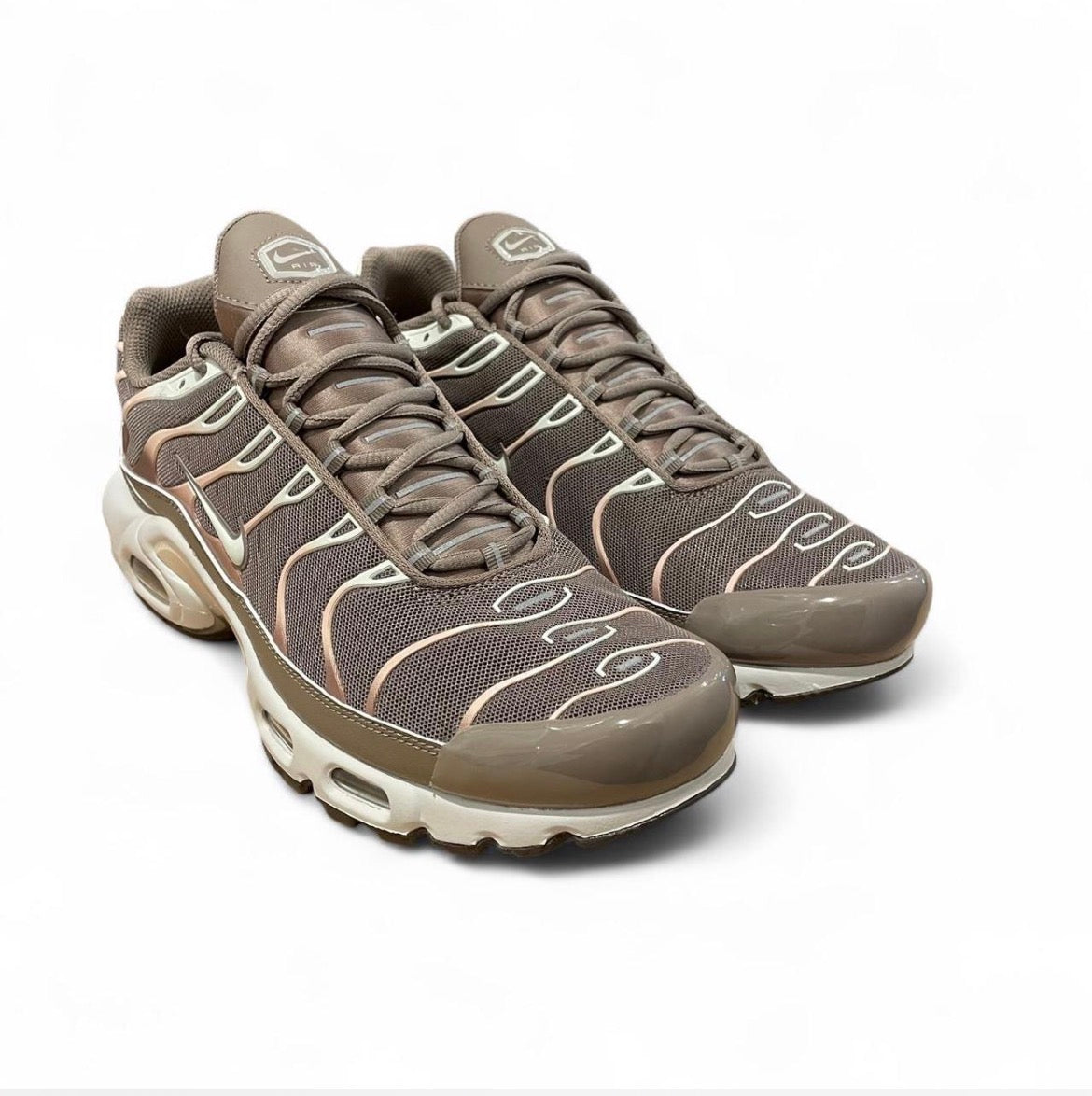 DZ3671-200 Nike Air Max Plus TN (Womens) ‘Mink Brown’ (2025)