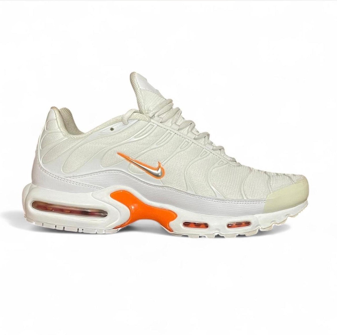 AO9564-100 Nike Air Max Plus TN SE ‘White Total Orange’ (2018)