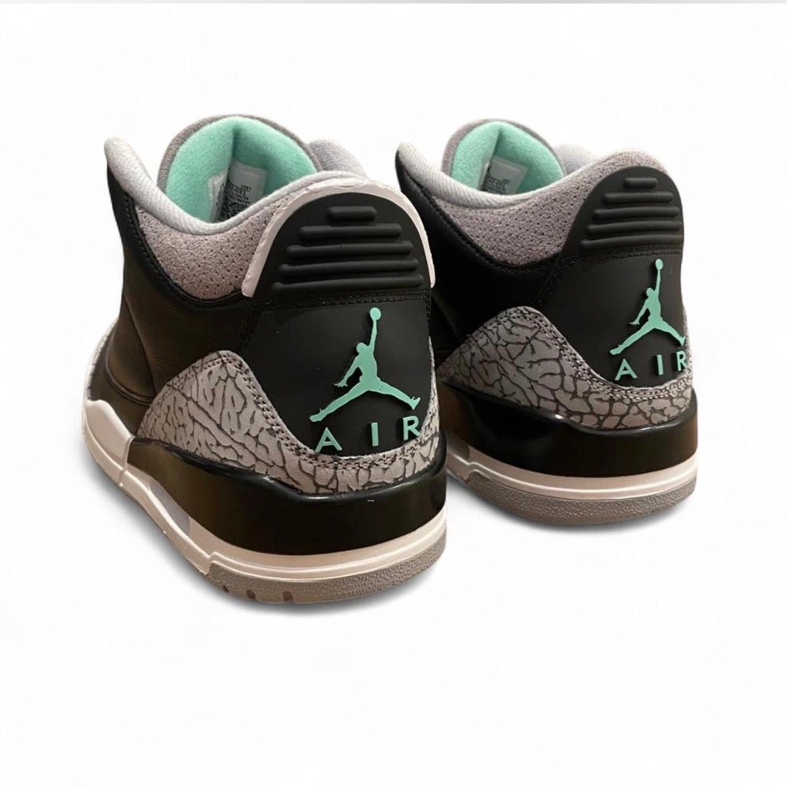 CT8532-031 Jordan 3 Retro ‘Green Glow’ (2024)
