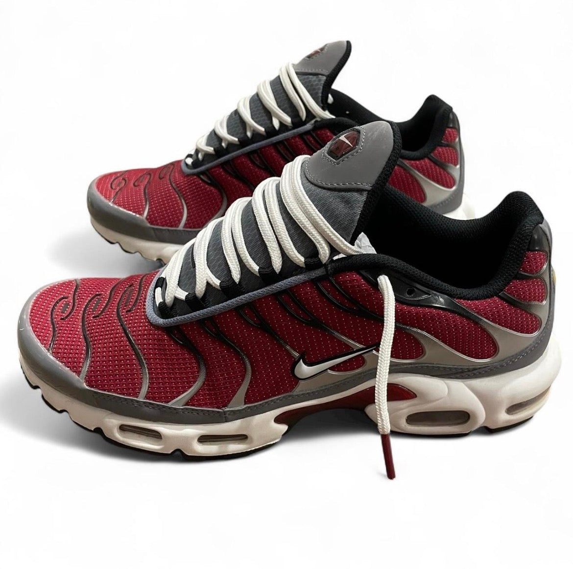DQ3983-600 Nike Air Max Plus TN ‘Red Grey’ (2022)