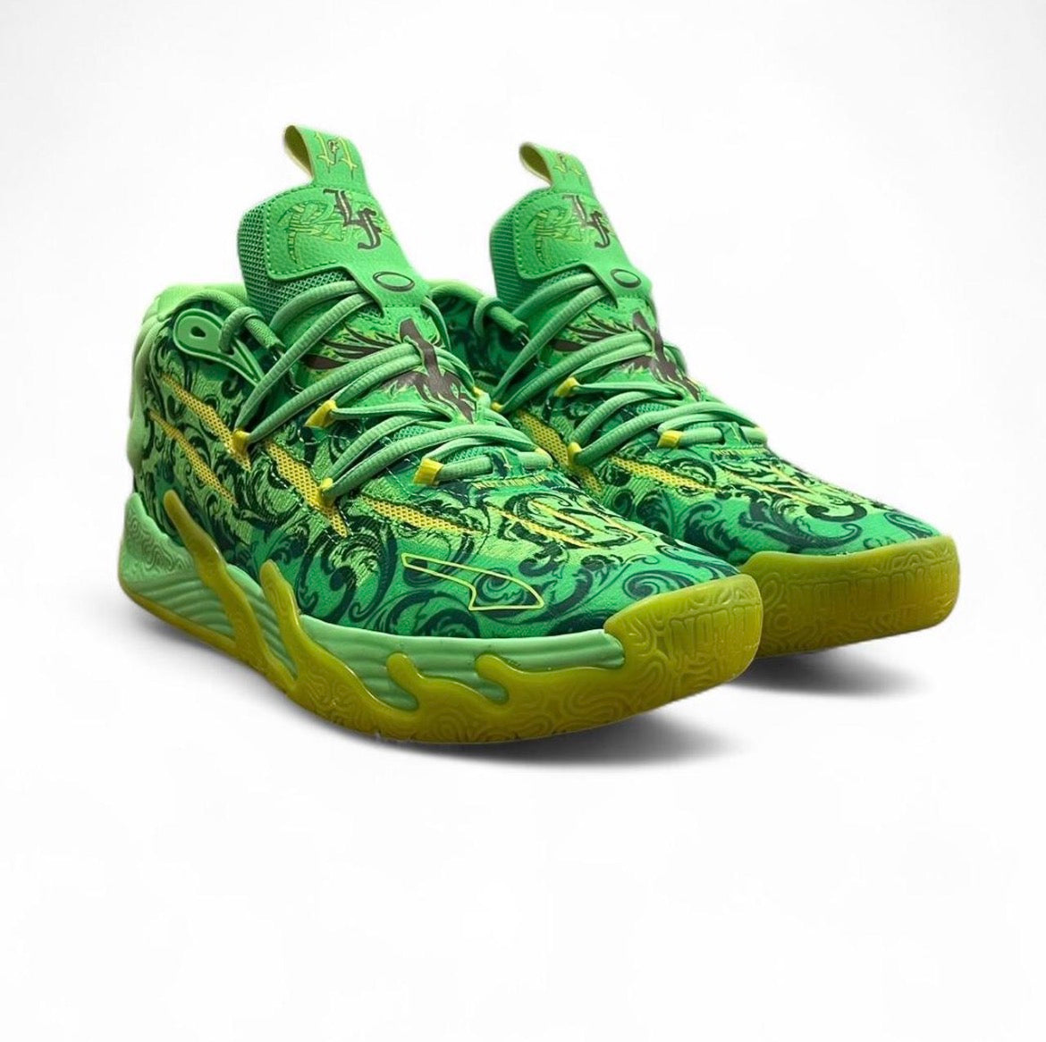 379233-01 Puma LaMelo Ball MB.03 ‘LaFrance FOREVER.RARE’