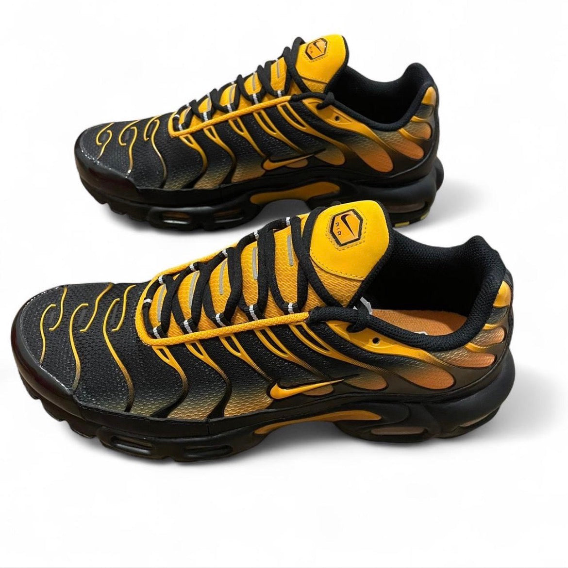 DM0032-007 Nike Air Max Plus TN
‘Black Sundial’ (2023)