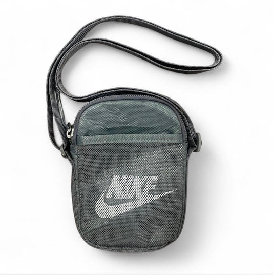 BA5871-084 Nike Heritage Cross-Body Bag ‘Smoke Grey Summit White’ (2024)