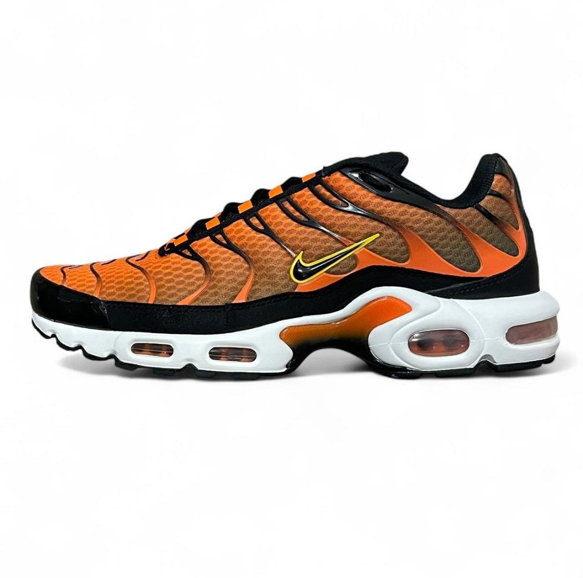 DM0032-800 Nike Air Max Plus TN ‘Safety Orange Black’ (2022)