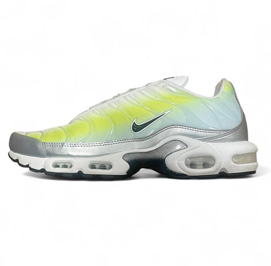 HJ9574-100 Nike Air Max Plus TN (Womens) ‘Cyber Glacier’ (2024)