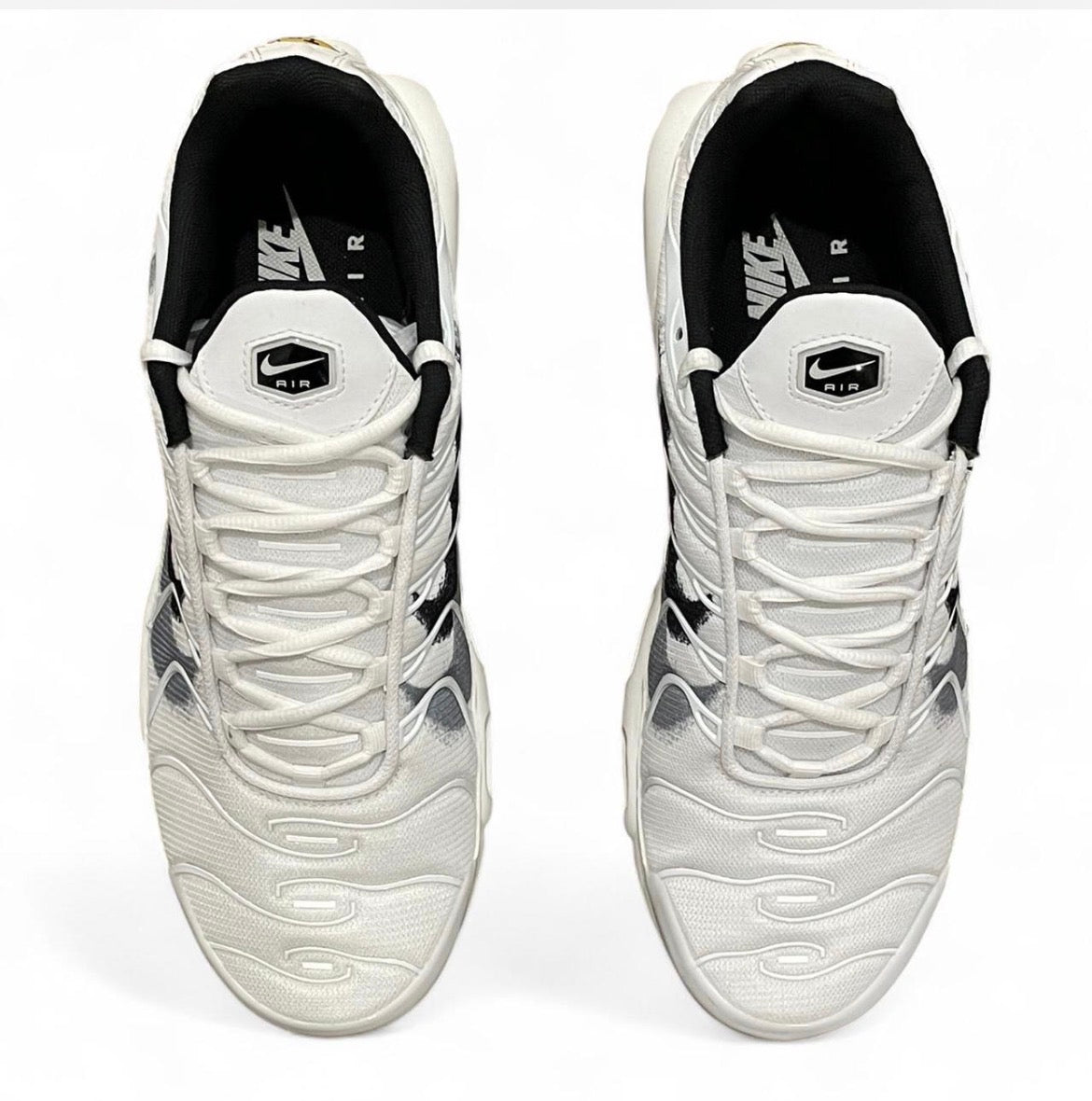 FD0658-100 Nike Air Max Plus TN ‘Spray Paint Swoosh’ (2022)