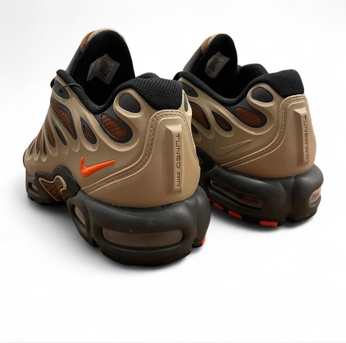FZ3041-200 Nike Air Max Plus TN Drift ‘Khaki Sanddrift ’ (2024) US10.5 BNIB