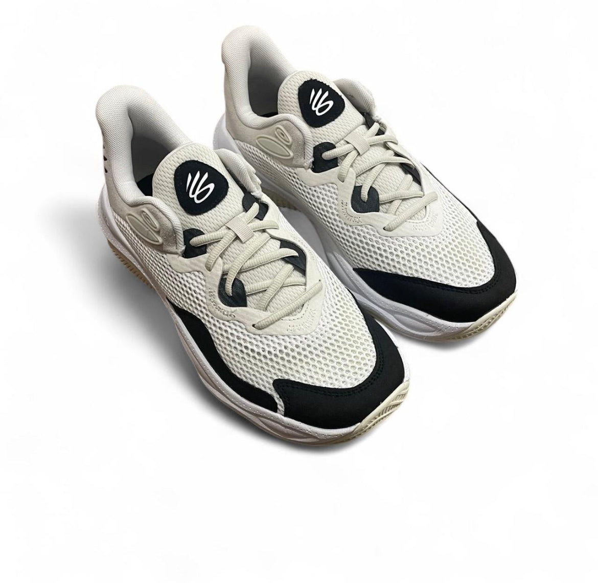 3028193-100 Under Armour CURRY Splash 24 AP ‘Summit White Black’ (2024)