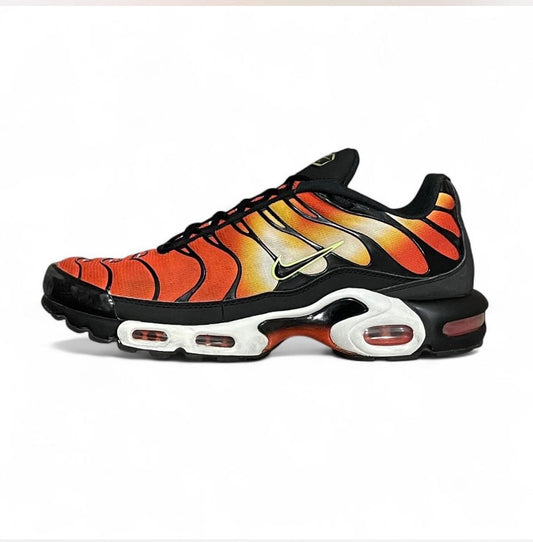 DR8581-800 Nike Air Max Plus TN ‘Sunset Orange Yellow’ (2021)