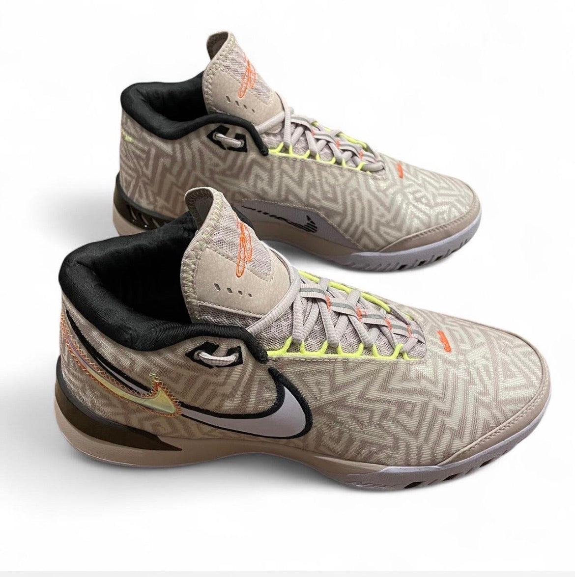 HF0712-005 Nike Zoom LeBron NXXT Genisus ‘Platinum Violet’ (2025)