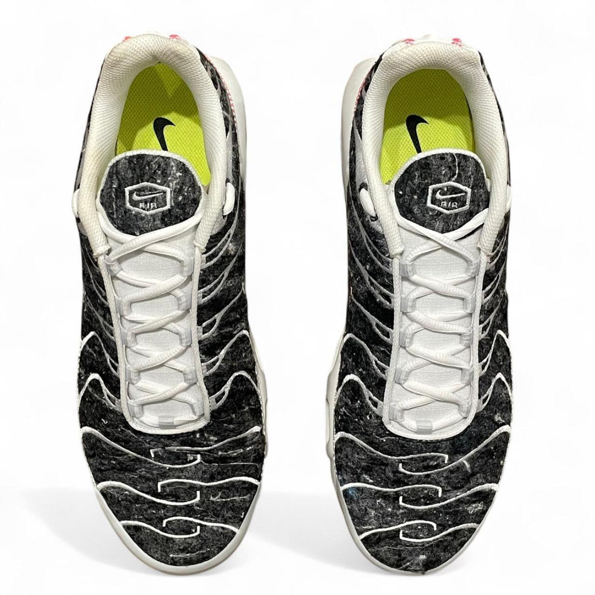 DA9326-100 Nike Air Max Plus TN ‘Essential Crater’ (2021)