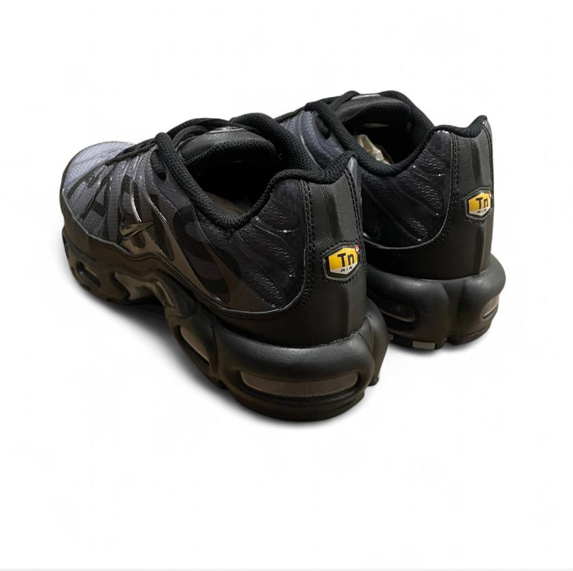 IB2253-001 Nike Air Max Plus TN PRM ‘PSG Paris Saint-Germaine Black Particle Grey’ (2025)