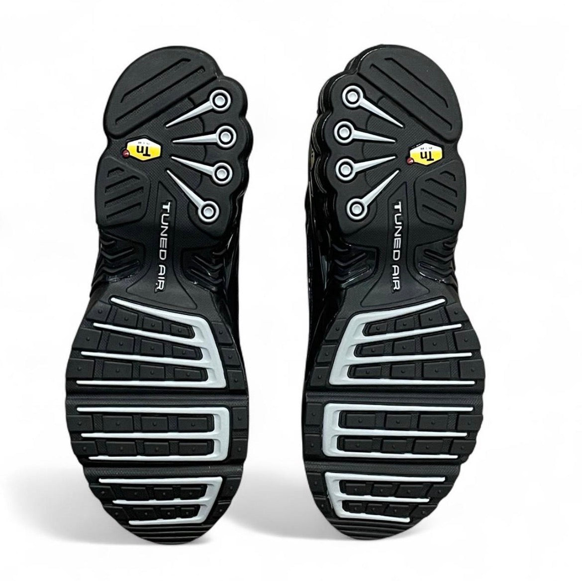 CJ9684-002 Nike Air Max Plus TN3 ‘Black Wolf Grey’ (2019)