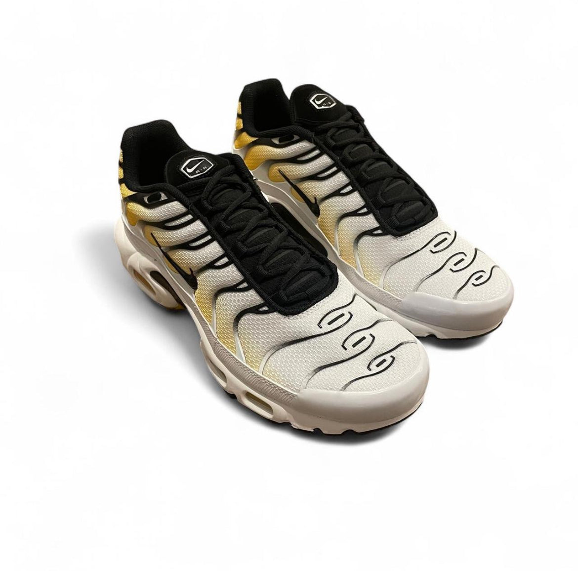 DM0032-104 Nike Air Max Plus TN
‘Chambers’ (2025)