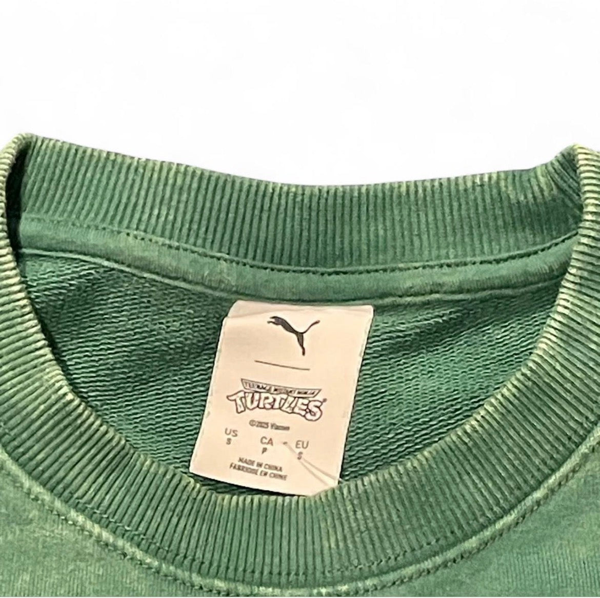 630100-37 PUMA x TMNT Relaxed Graphic Crewneck Sweater ‘Vine Green’ (2025)