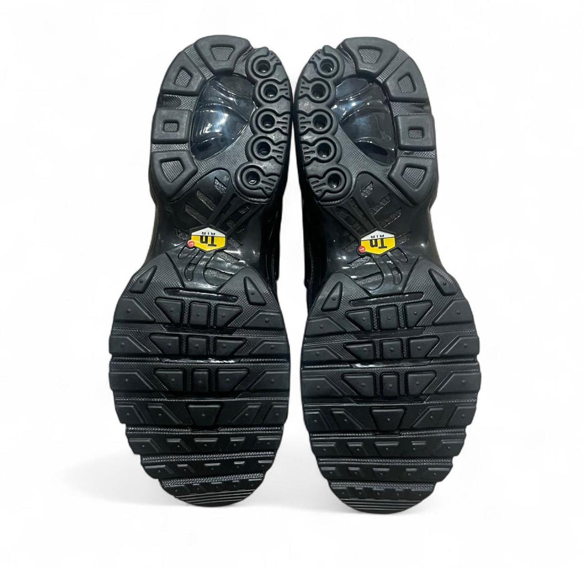 DM2362-002 Nike Air Max Plus TN (Womens)
‘Triple Black’ (2024)