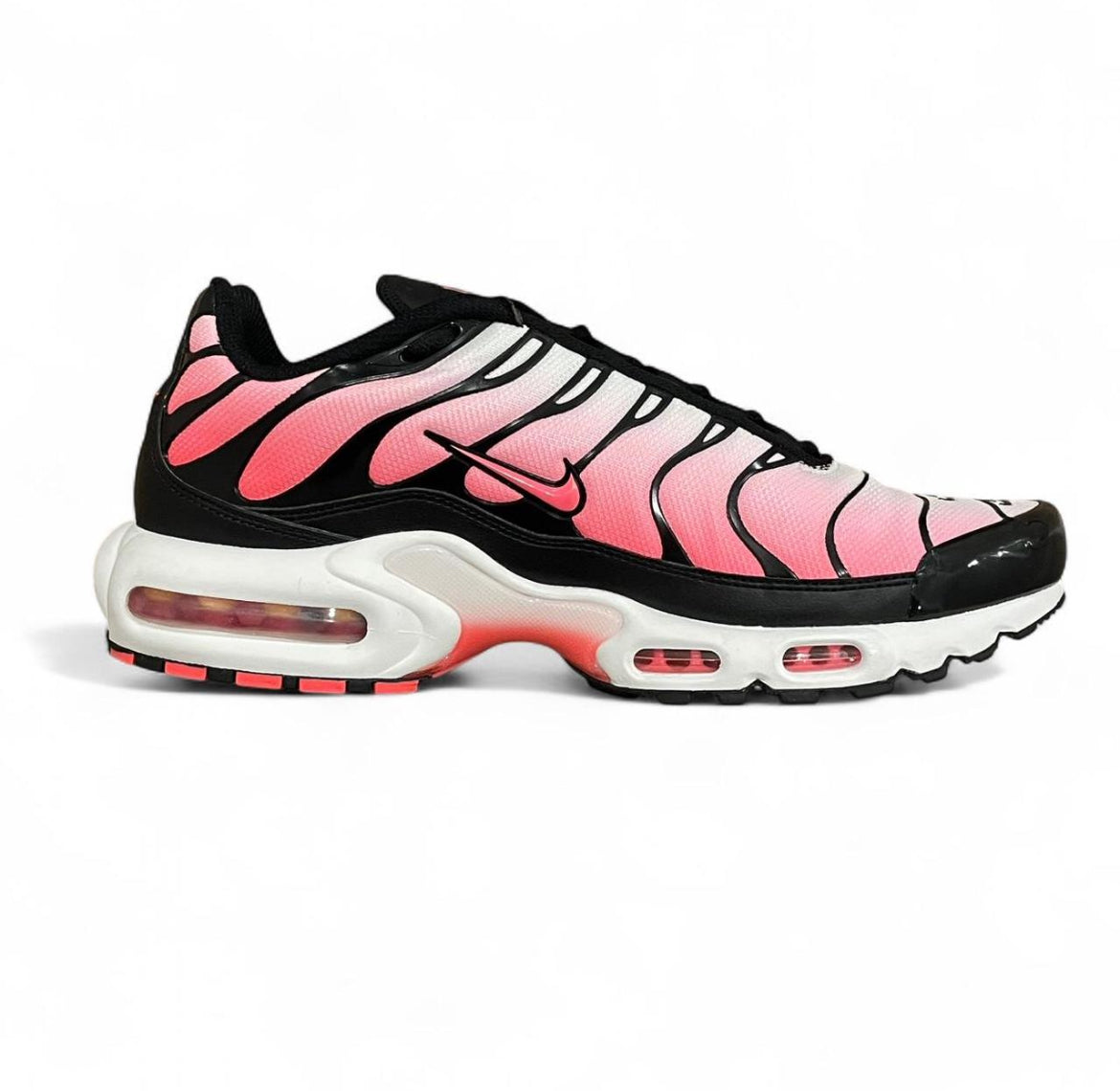 DZ3670-002 Nike Air Max Plus TN (Womens) ‘Black Hot Punch’ (2024)