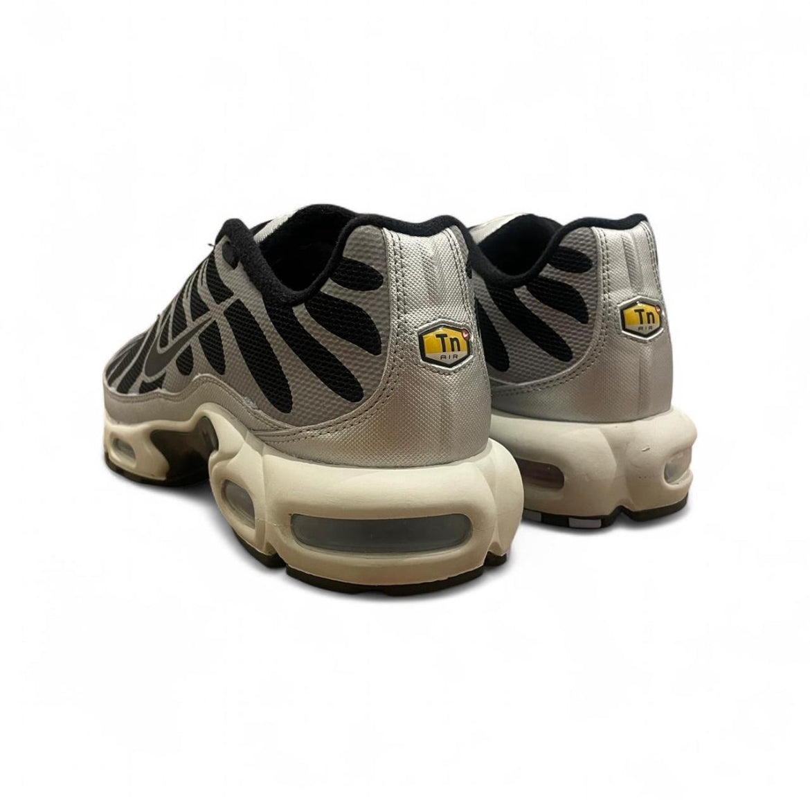 FD0799-001 Nike Air Max Plus TN (Womens) ‘Toggle Black Silver’ (2022)